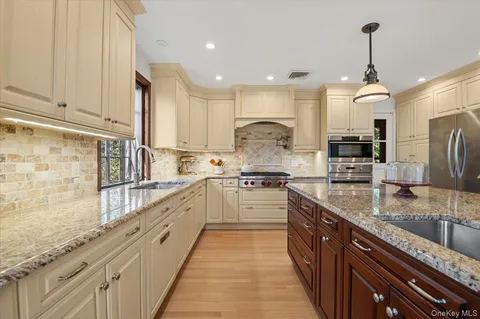 $1,999,000 | 12 Hampton Road, Port Washington, NY 11050