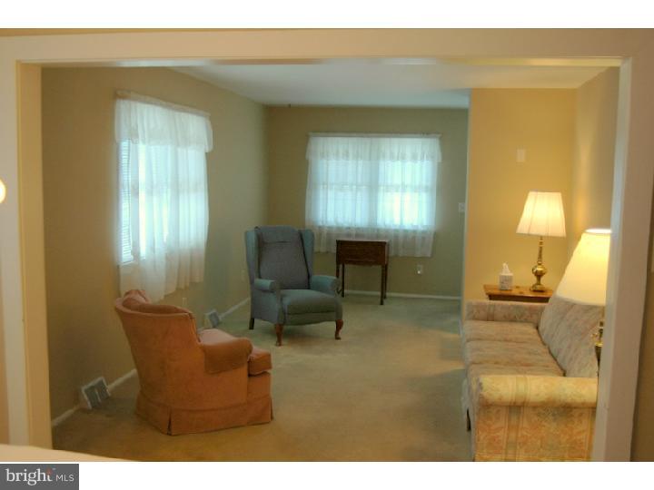 808 East Main Street Maple Shade, NJ 08052 - Photo 3 of 15 Living Room