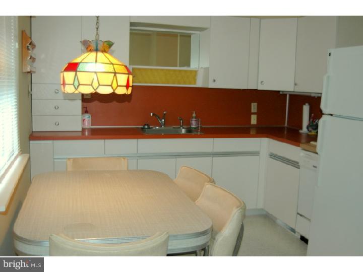 808 East Main Street Maple Shade, NJ 08052 - Photo 5 of 15 Kitchen