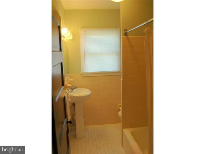 808 East Main Street Maple Shade, NJ 08052 - Photo 9 of 15 Bathroom
