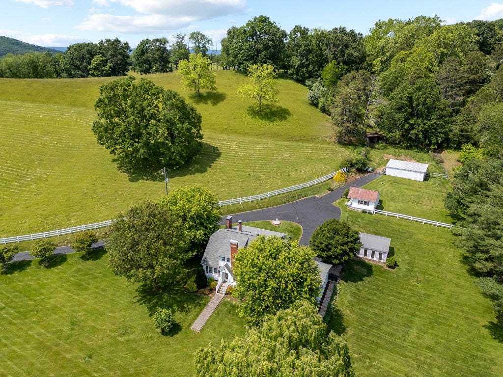 1714 Fort Chiswell Road Max Meadows, VA 24360 - Photo 5 of 100 Gallery Image 5