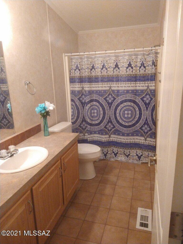 17502 West Oatman Road Marana, AZ 85653 - Photo 21 of 36 Gallery Image 21