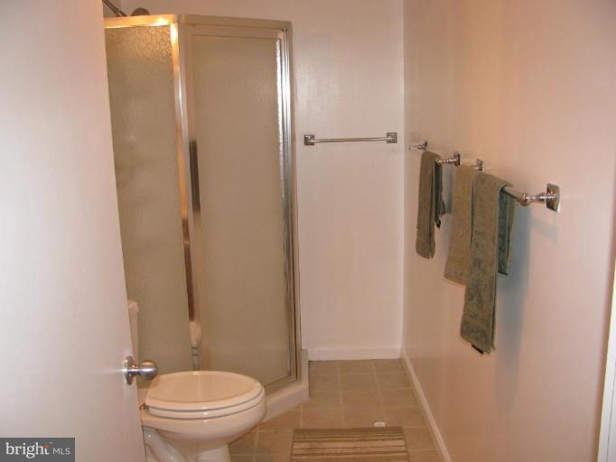 1504 Farsta Court Reston, VA 20190 - Photo 20 of 25 Bath #3