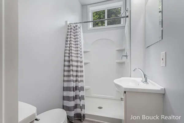 $162,500 | 907 East Lincoln Street, Mount Pleasant, MI 48858