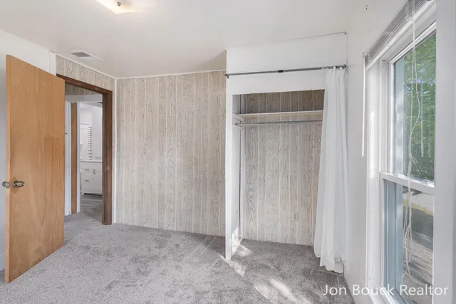 $162,500 | 907 East Lincoln Street, Mount Pleasant, MI 48858