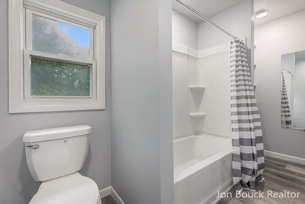 $162,500 | 907 East Lincoln Street, Mount Pleasant, MI 48858