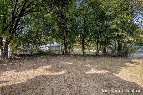 $162,500 | 907 East Lincoln Street, Mount Pleasant, MI 48858