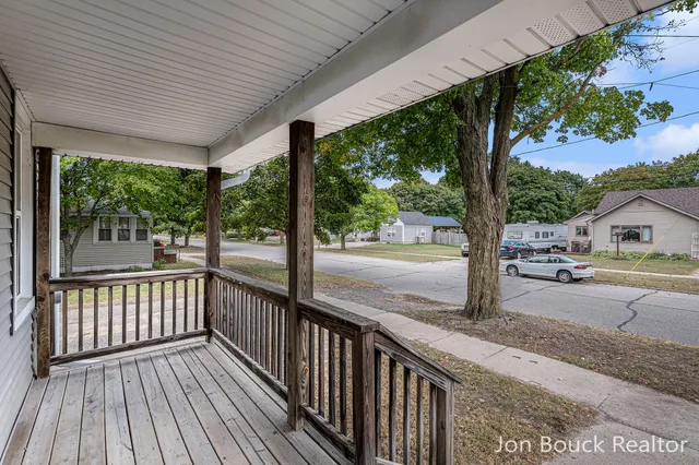 $162,500 | 907 East Lincoln Street, Mount Pleasant, MI 48858