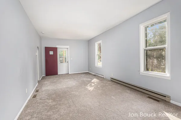 $162,500 | 907 East Lincoln Street, Mount Pleasant, MI 48858