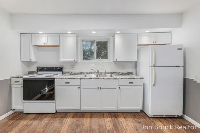 $162,500 | 907 East Lincoln Street, Mount Pleasant, MI 48858