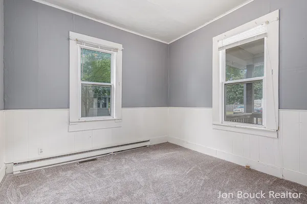 $162,500 | 907 East Lincoln Street, Mount Pleasant, MI 48858