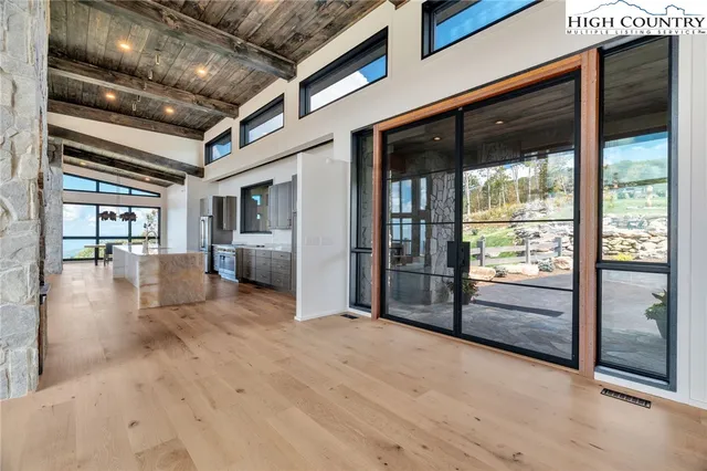 a view of an entryway of the house