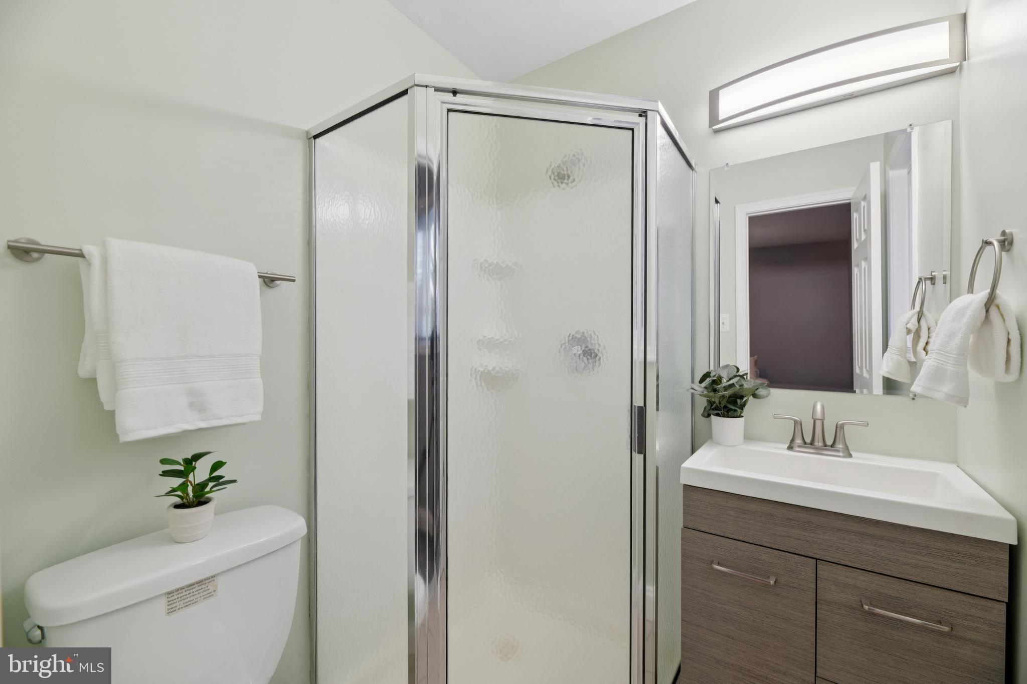 3028 Marlin Drive Riva, MD 21140 - Photo 23 of 50 Primary Bedroom Ensuite Bathroom