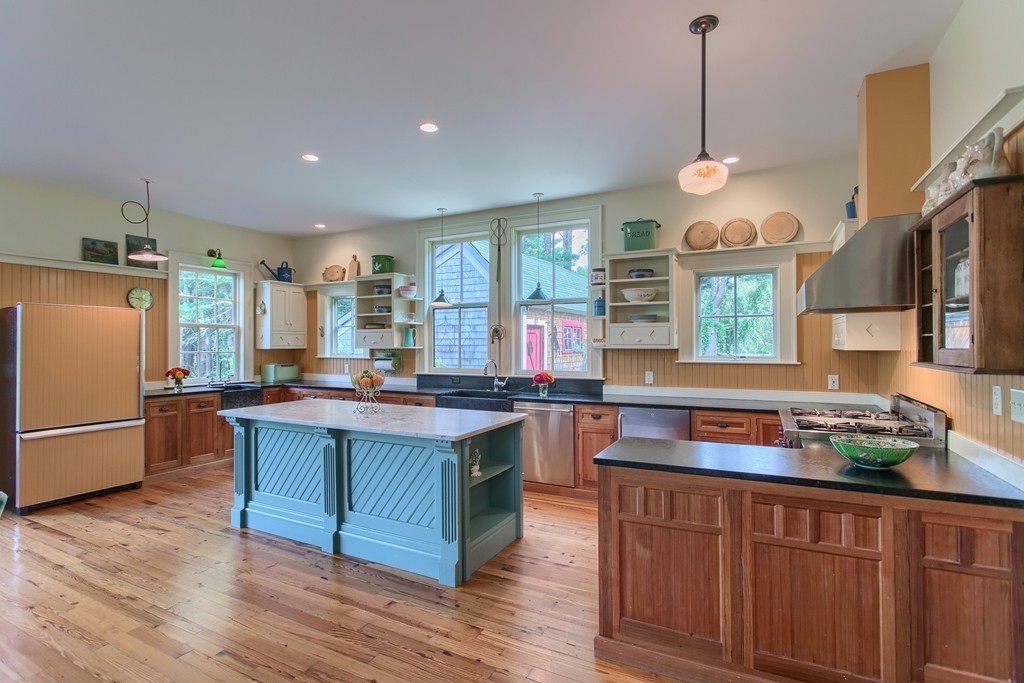 45 Williams Road Concord, MA 01742 - Photo 8 of 23