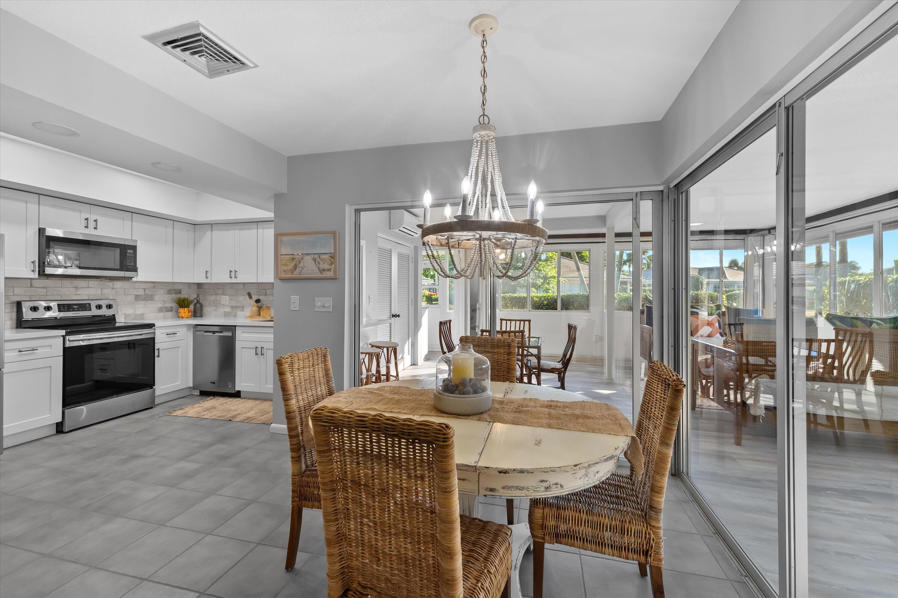 102 Villa Circle Atlantis, FL 33462 - Photo 11 of 47 08-DSC02391