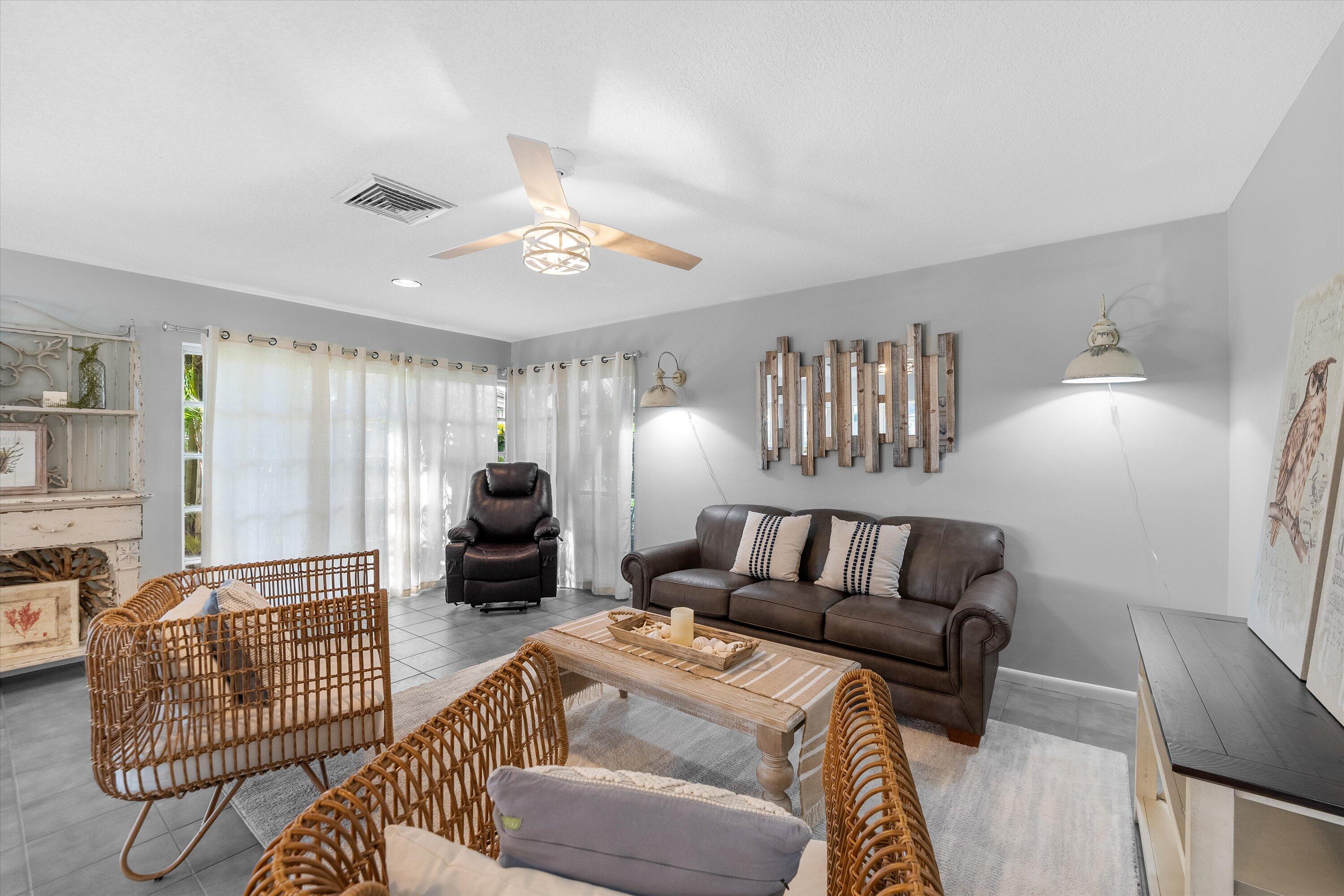 102 Villa Circle Atlantis, FL 33462 - Photo 14 of 47 14-DSC02376