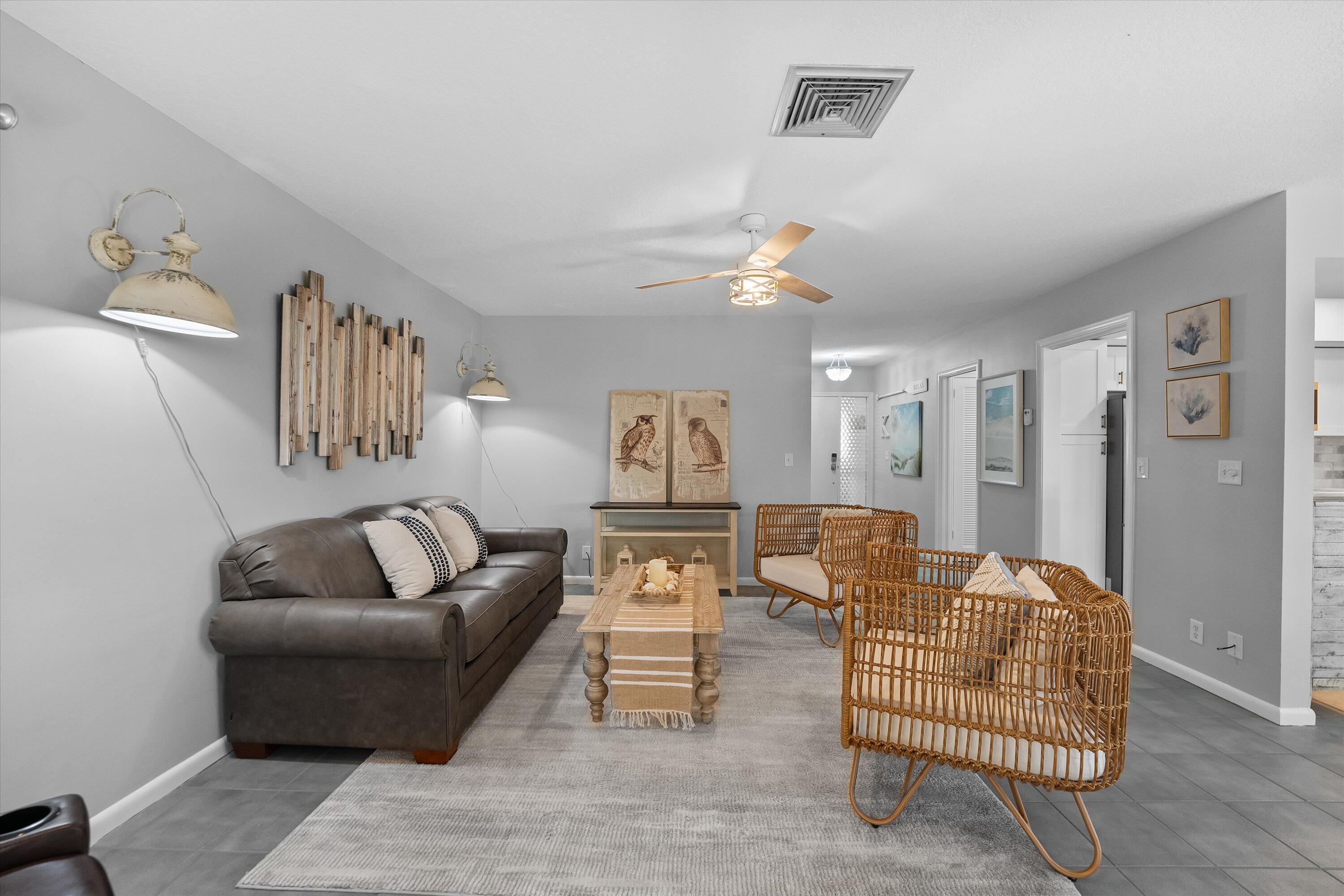 102 Villa Circle Atlantis, FL 33462 - Photo 15 of 47 16-DSC02385