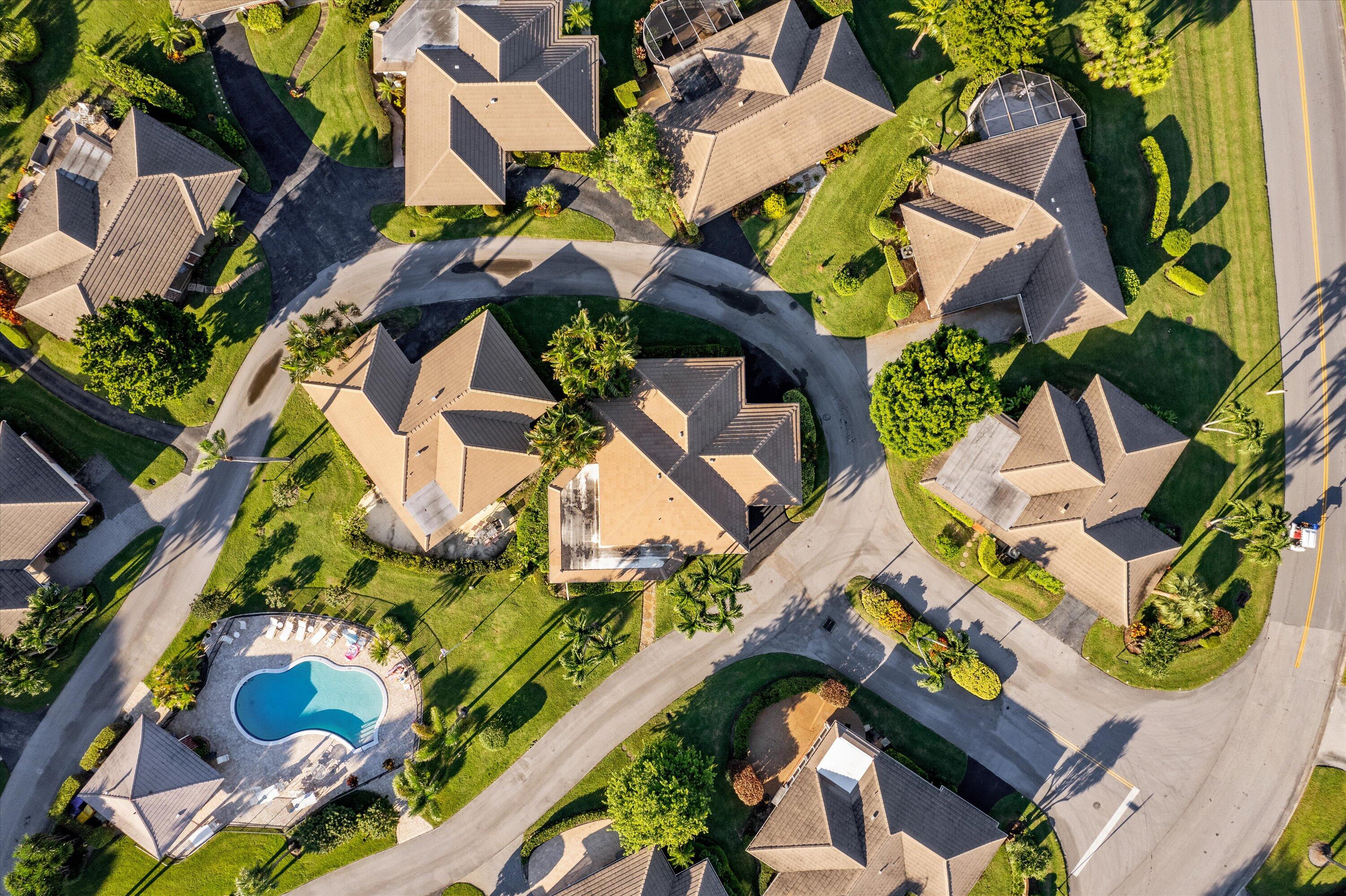 102 Villa Circle Atlantis, FL 33462 - Photo 6 of 47 29-DJI_0415-Edit