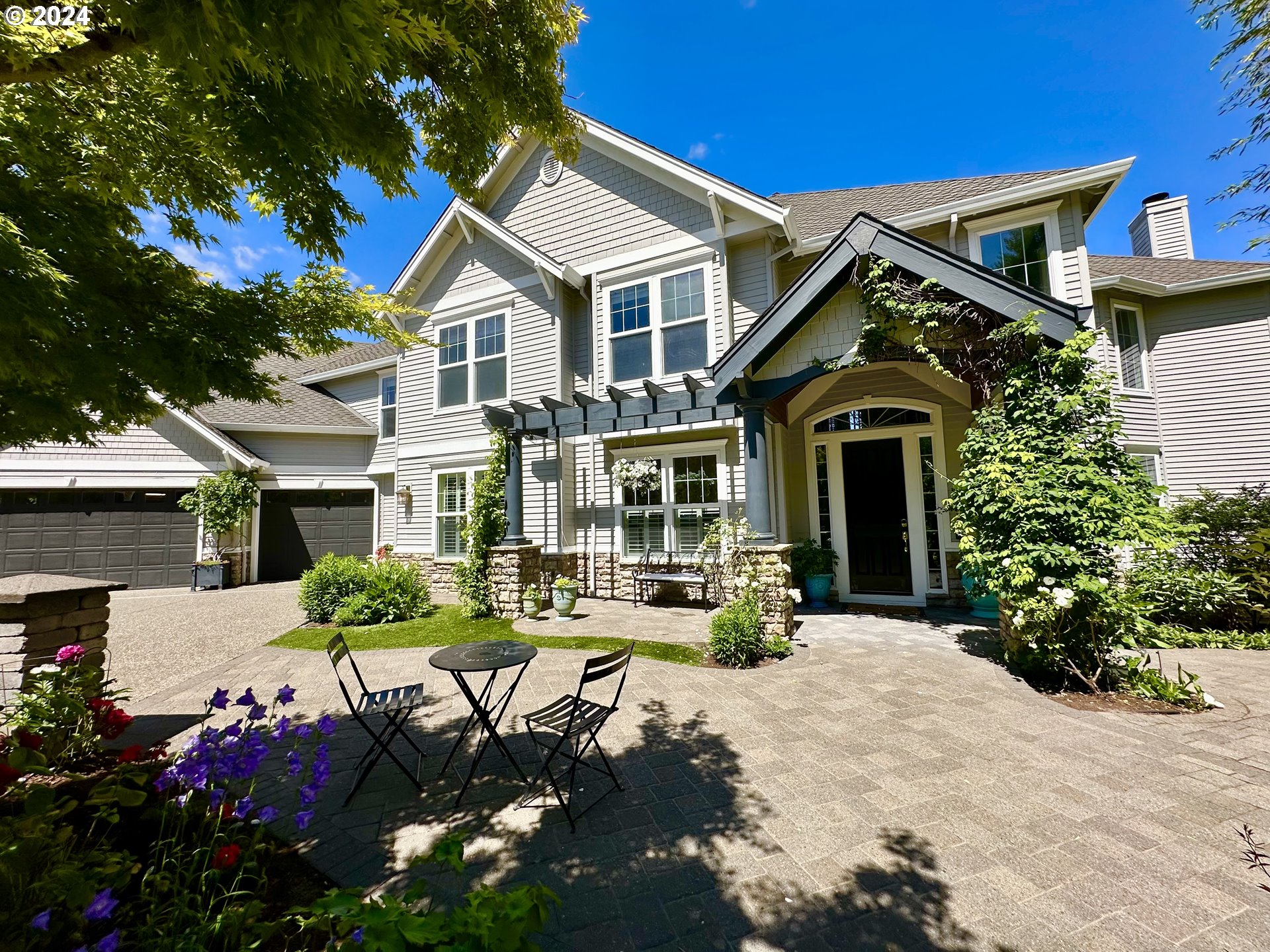 2708 Northwest Bullfinch Pl