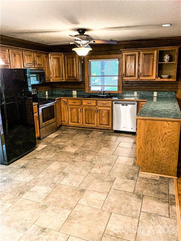 42069 Canal Road New London, NC 28127 - Photo 18 of 48 Gallery Image 18