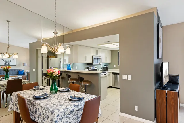 $4,131 | 500 South Farrell Drive, Unit H49, Palm Springs, CA 92264