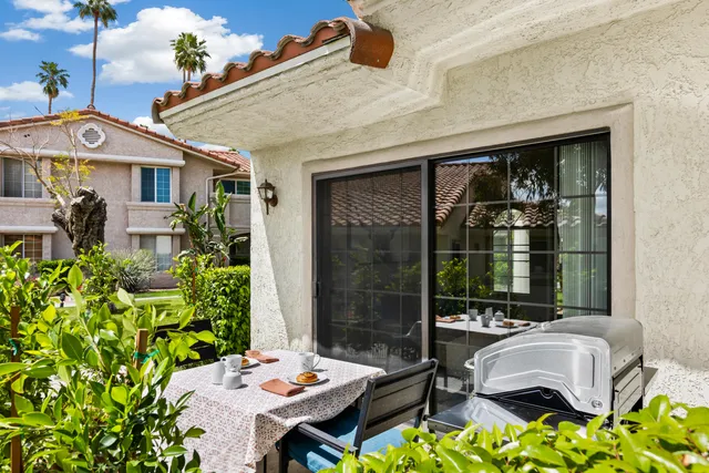 $4,131 | 500 South Farrell Drive, Unit H49, Palm Springs, CA 92264