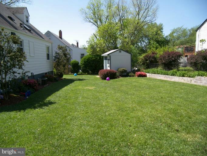 9814 Braddock Road Silver Spring, MD 20903 - Photo 1 of 18 Exterior (General)