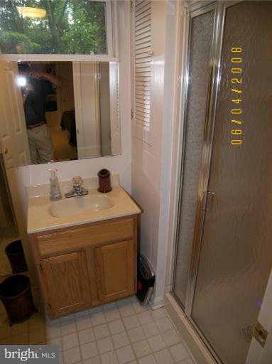 9814 Braddock Road Silver Spring, MD 20903 - Photo 15 of 18 Bath