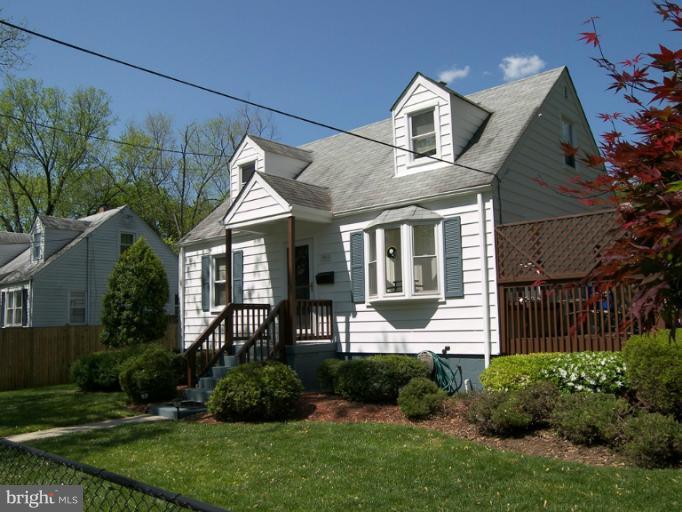 9814 Braddock Road Silver Spring, MD 20903 - Photo 4 of 18 Exterior (General)
