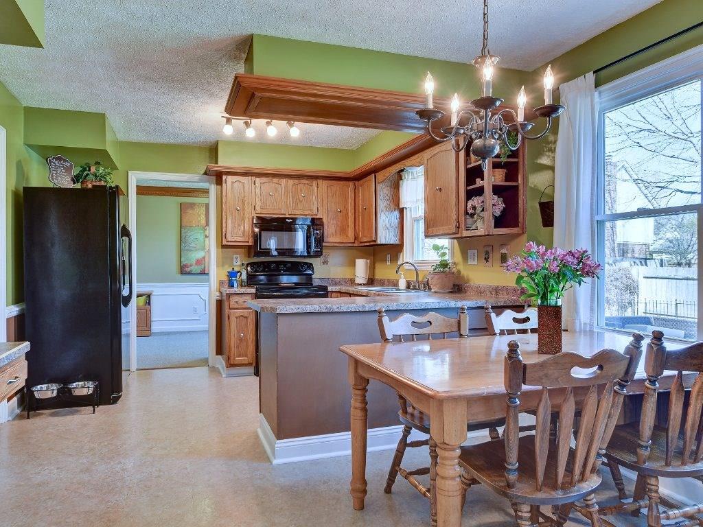 4568 Lockerbie Court Carmel, IN 46033 - Photo 8 of 24 Gallery Image 8