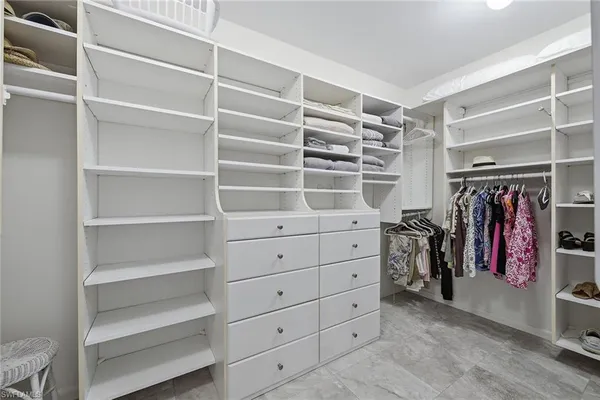 $7,000 | 4031 Gulf Shore Boulevard North, Unit 3B, Naples, FL 34103