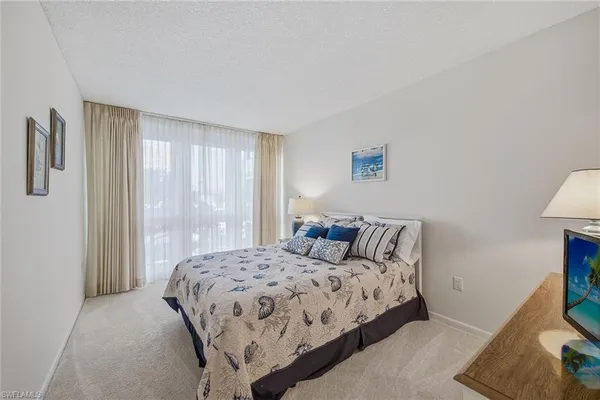 $7,000 | 4031 Gulf Shore Boulevard North, Unit 3B, Naples, FL 34103