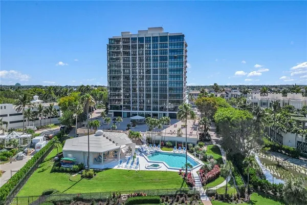 $7,000 | 4031 Gulf Shore Boulevard North, Unit 3B, Naples, FL 34103