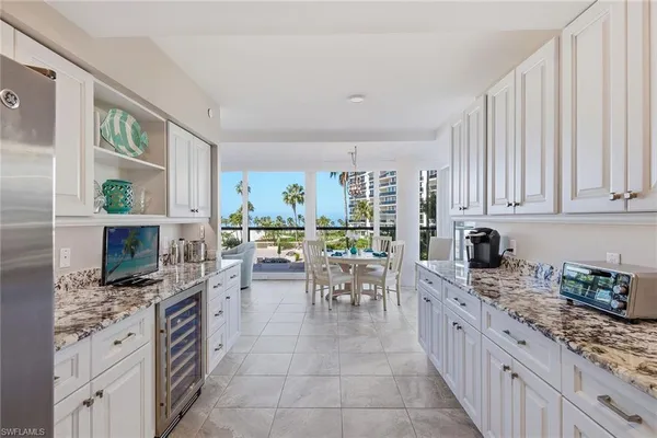 $7,000 | 4031 Gulf Shore Boulevard North, Unit 3B, Naples, FL 34103