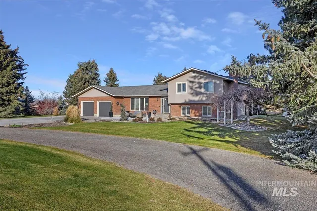 $475,000 | 992 East 300th Street North, Declo, ID 83323