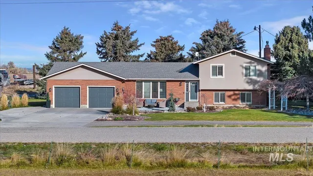 $475,000 | 992 East 300th Street North, Declo, ID 83323