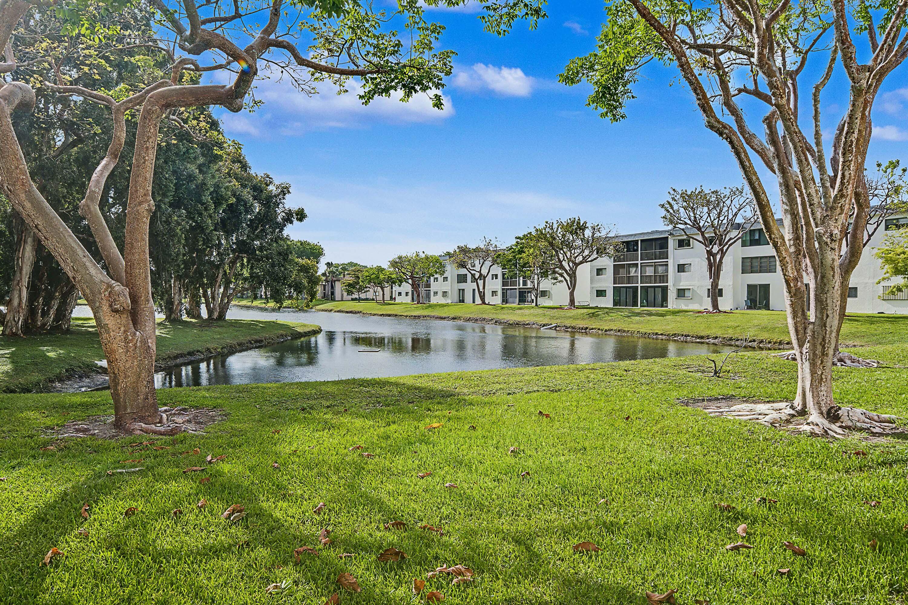 15075 Witney Road, Unit 108 Delray Beach, FL 33484 - Photo 32 of 76 13 Backyard (2)