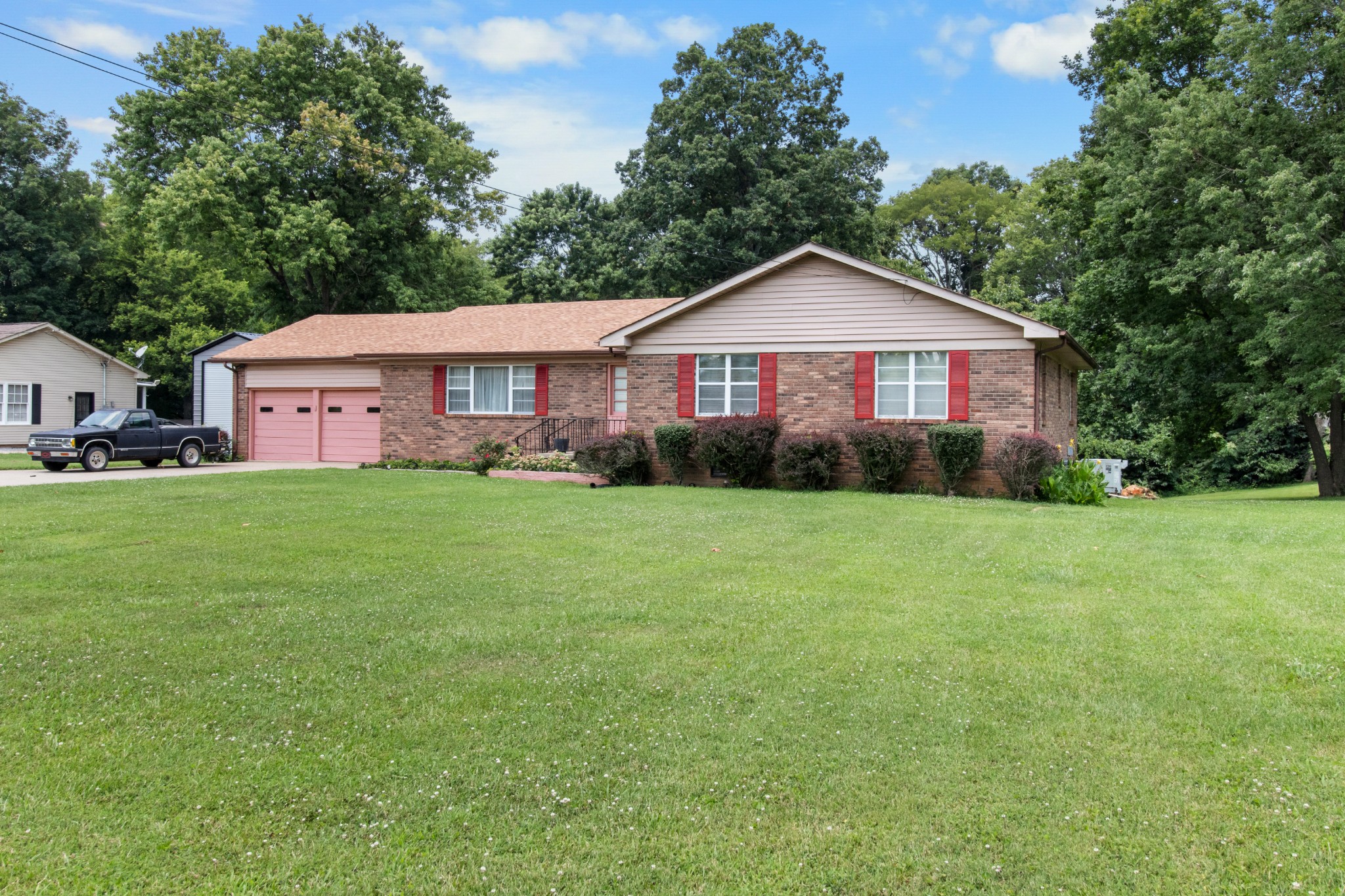 293 Rossview Road Clarksville, TN 37043 - Photo 17 of 33 Gallery Image 17
