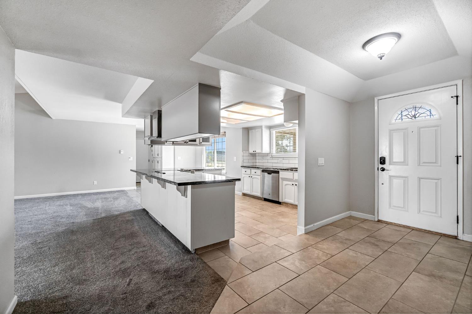 26963 Frisco Way Madera, CA 93638 - Photo 5 of 46