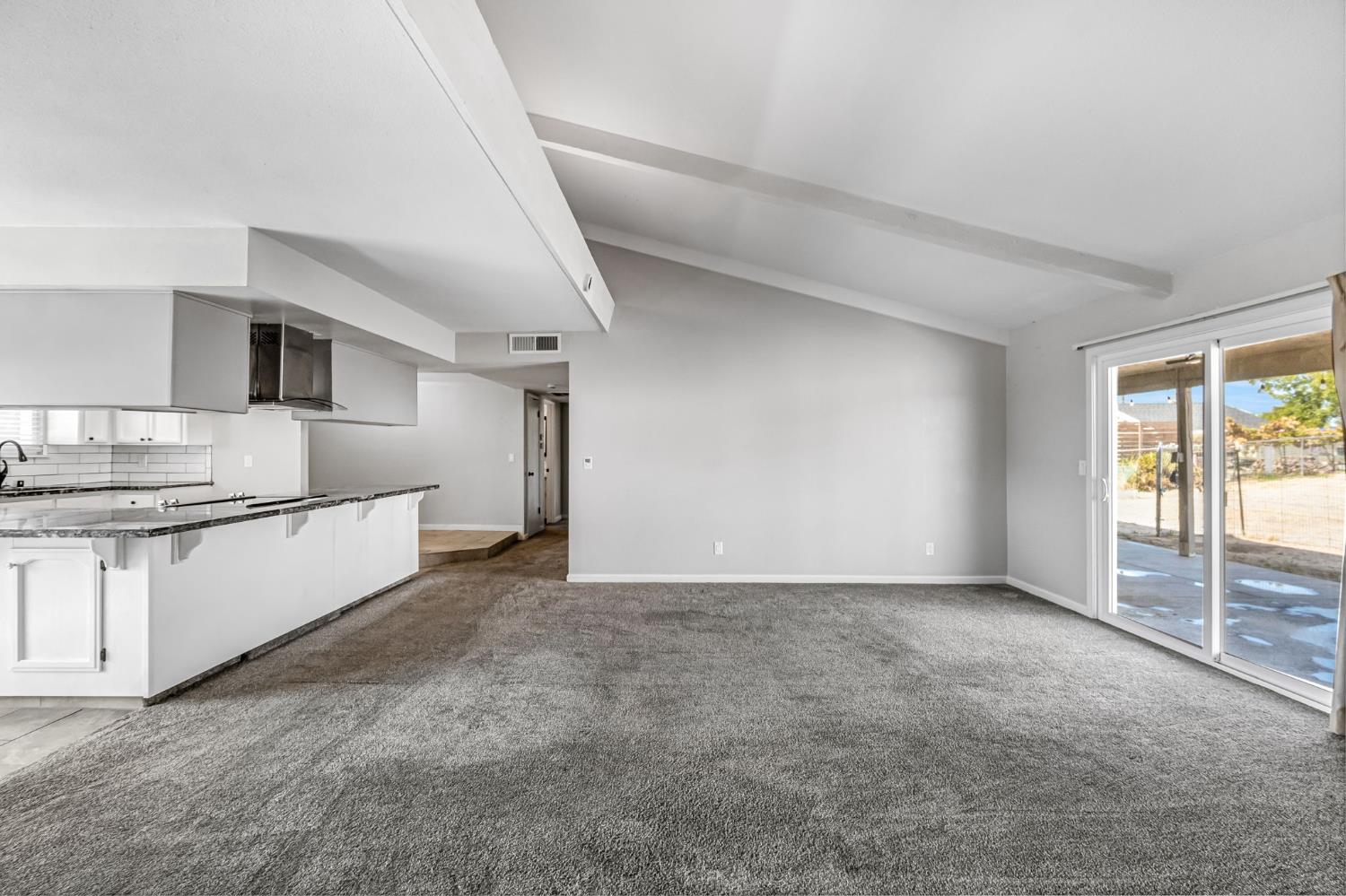 26963 Frisco Way Madera, CA 93638 - Photo 8 of 46