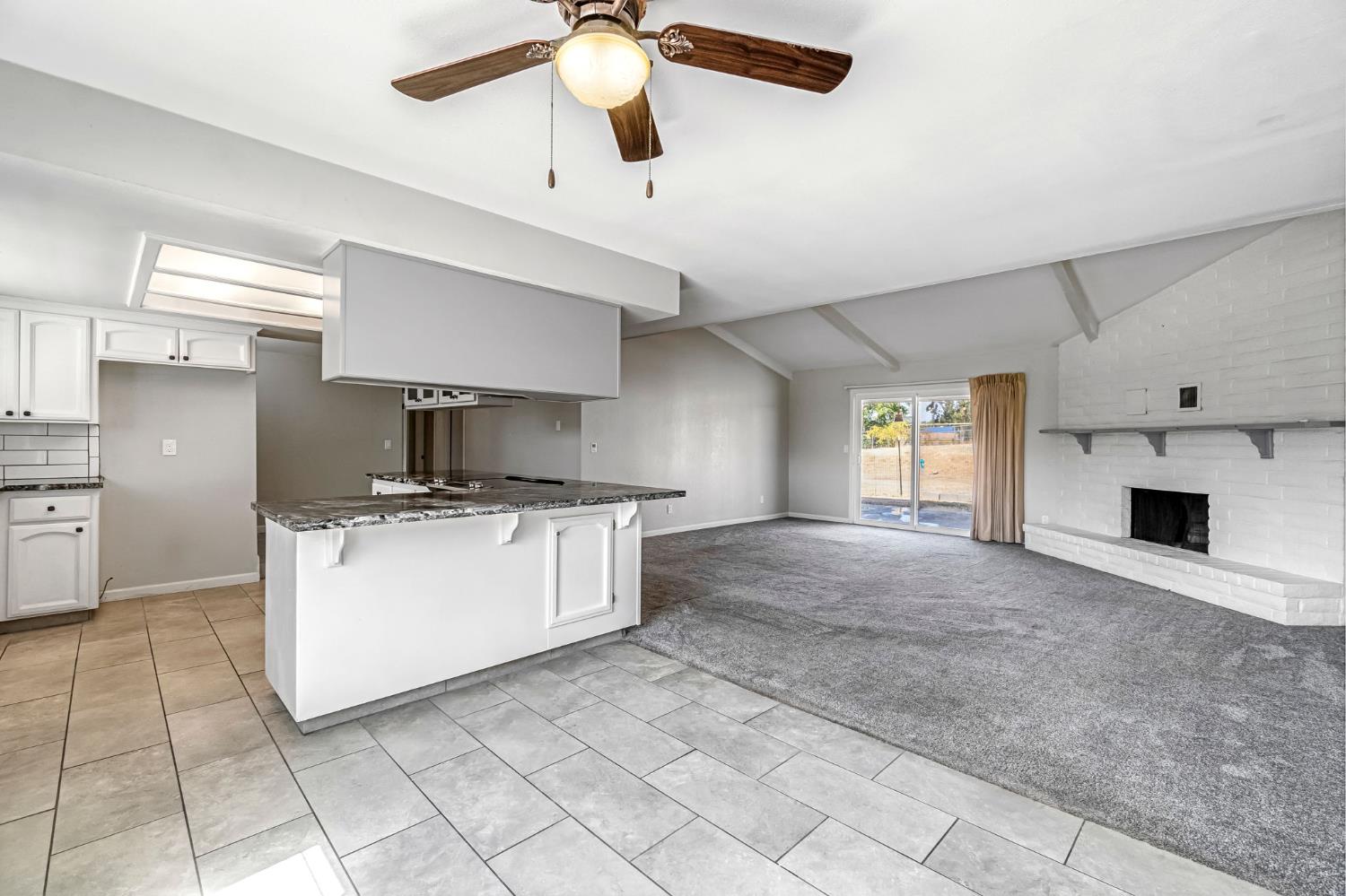 26963 Frisco Way Madera, CA 93638 - Photo 10 of 46