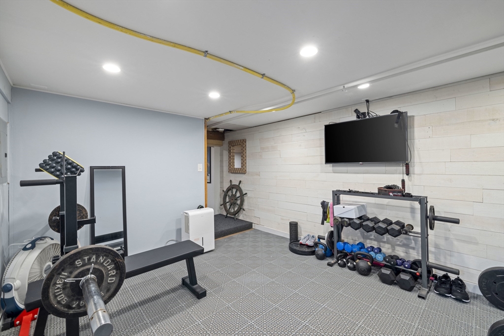 36 Bayview Road Marblehead, MA 01945 - Photo 22 of 26