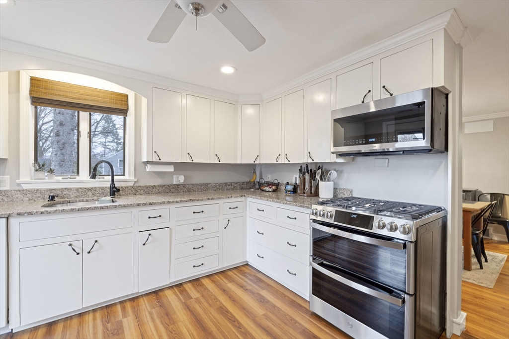 36 Bayview Road Marblehead, MA 01945 - Photo 8 of 26