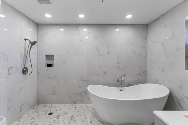 $1,900 | 2306 Ave P, Huntsville, TX 77340