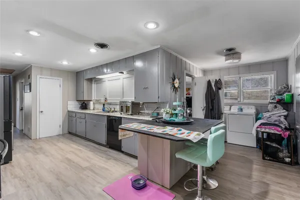 $1,900 | 2306 Ave P, Huntsville, TX 77340