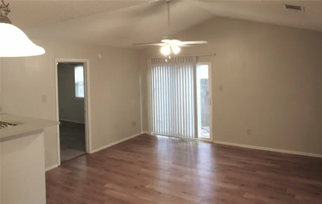 $1,495 | 7812 West Gate Boulevard, Austin, TX 78745