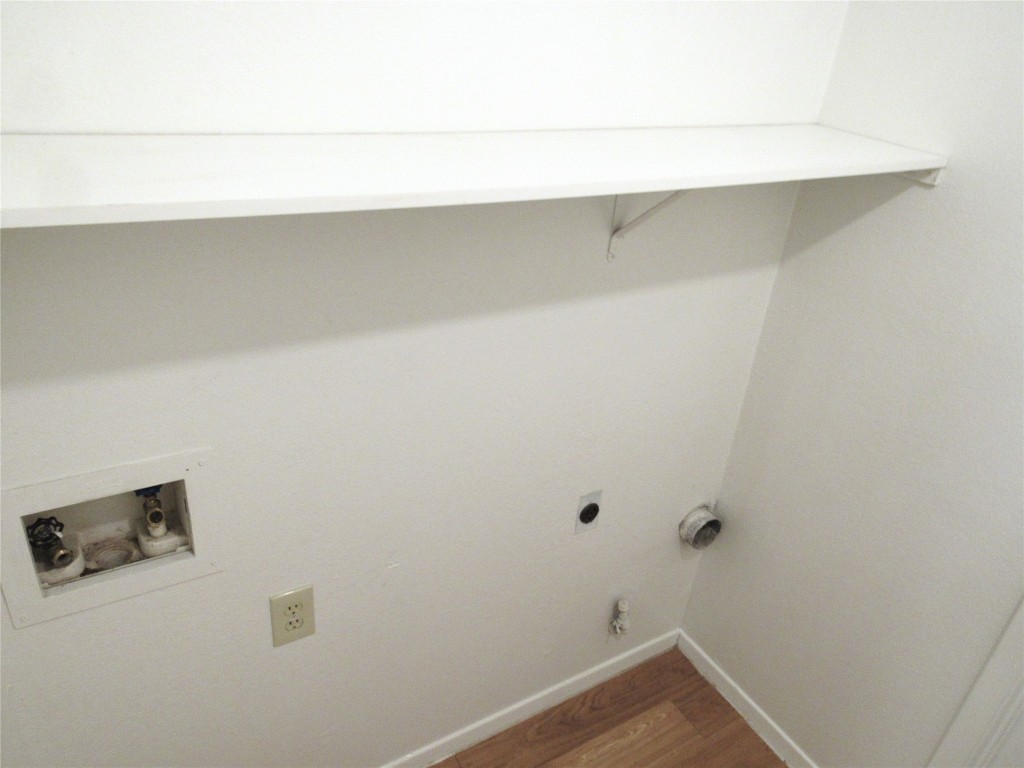 7812 West Gate Boulevard Austin, TX 78745 - Photo 7 of 13 a view of small space with empty racks