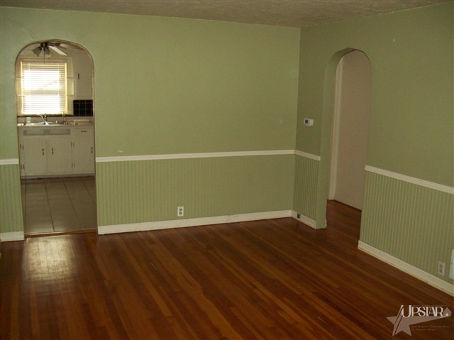 1325 Windsor Road Fort Wayne, IN 46825 - Photo 2 of 13
