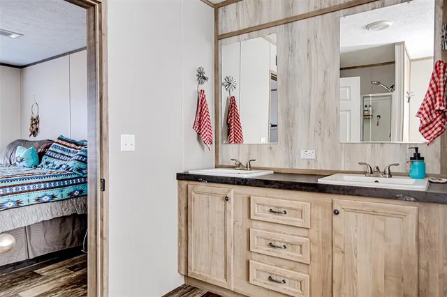 $350,000 | 334 Lake Whitney Drive, Whitney, TX 76692