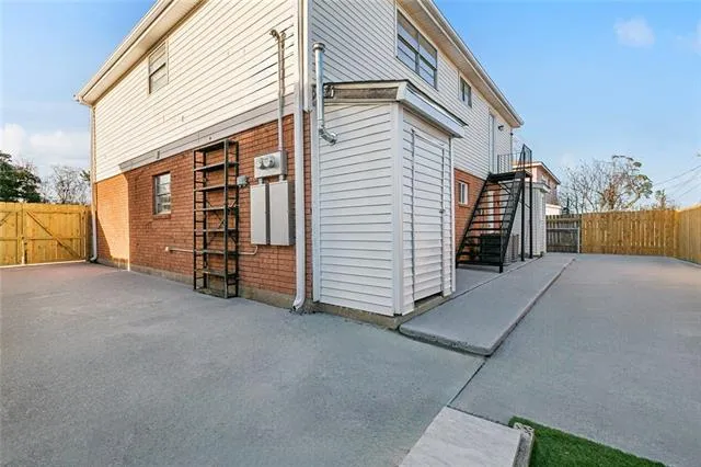 $329,900 | 2425-27 Octavia Drive, Chalmette, LA 70043